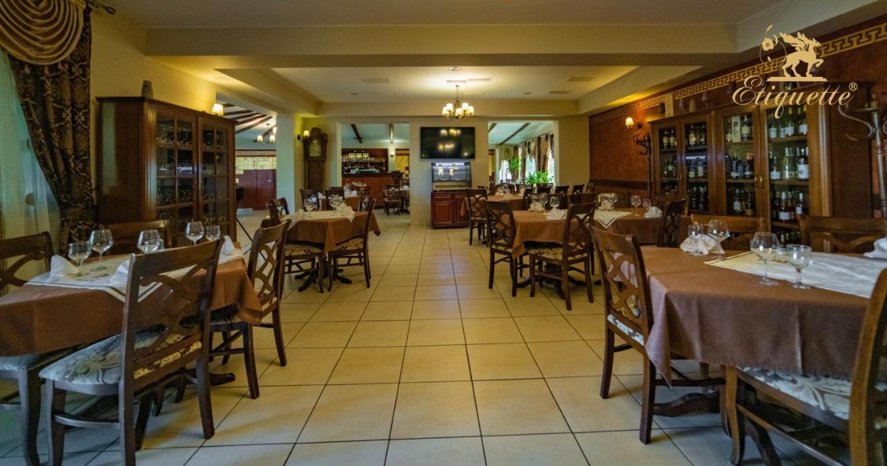 Villa Etiquette Deva Luaran gambar