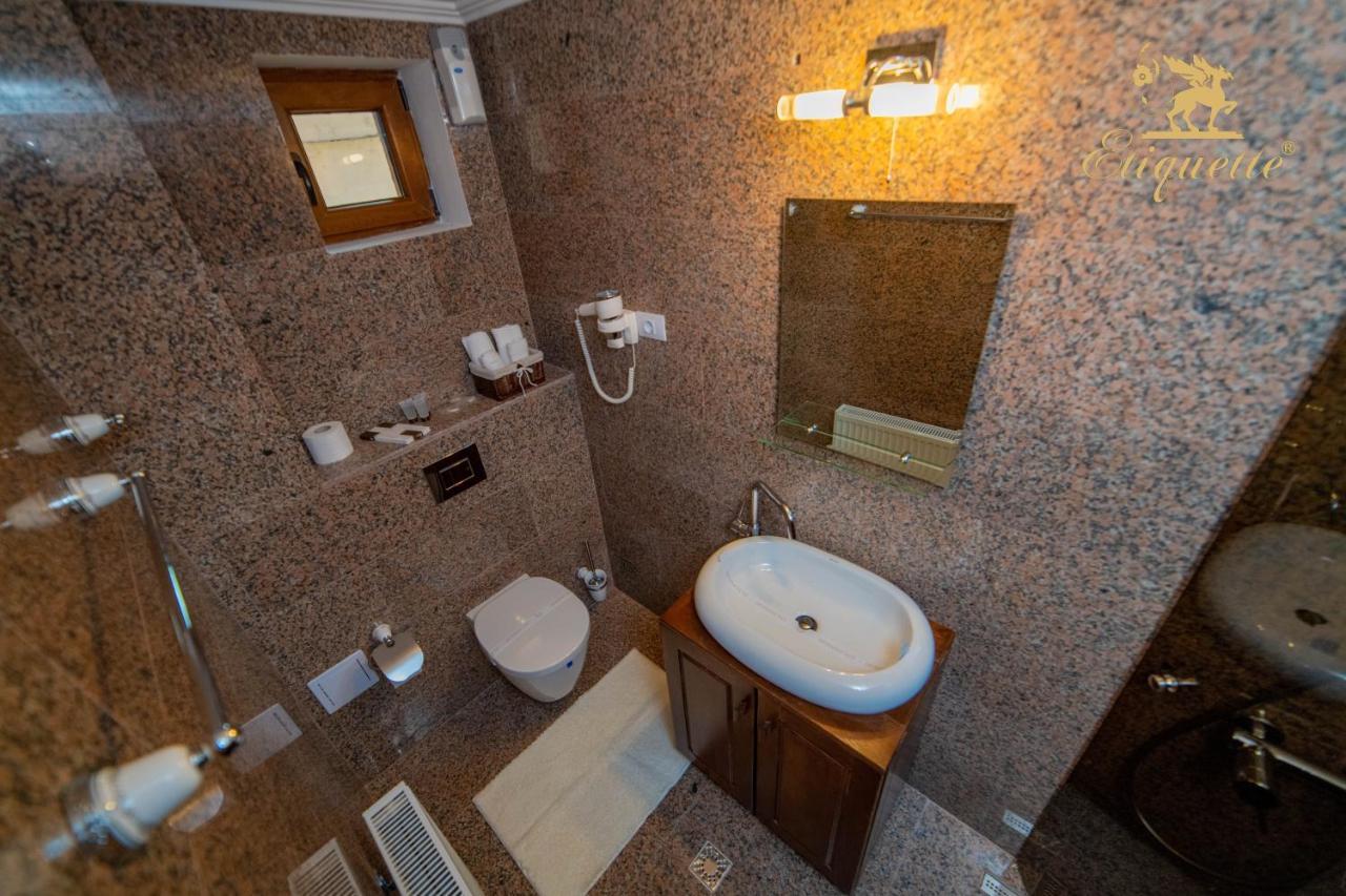 Villa Etiquette Deva Luaran gambar