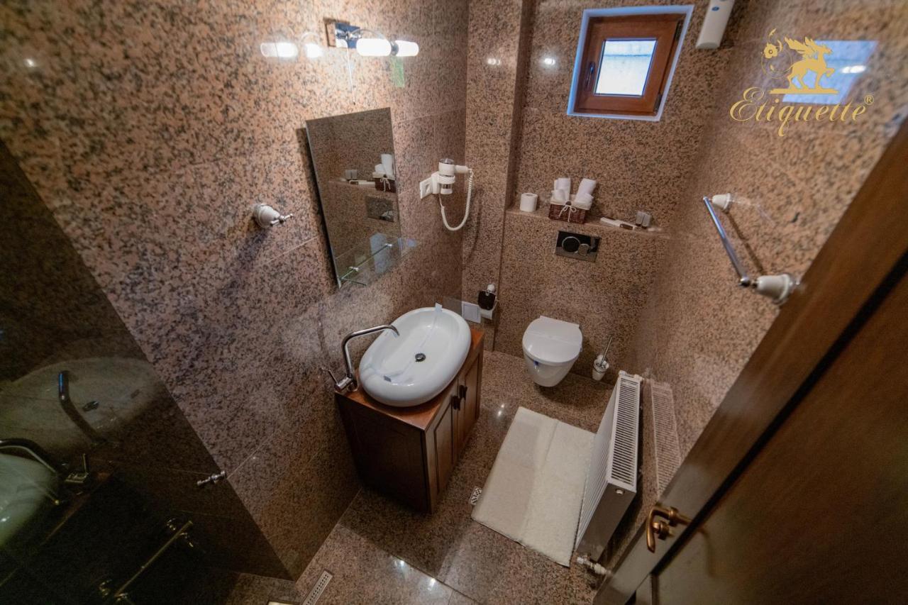 Villa Etiquette Deva Luaran gambar